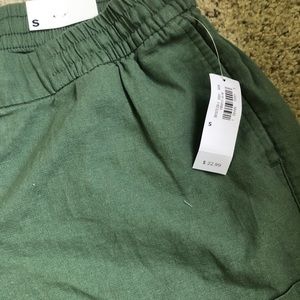 Army green Old Navy shirts, size S